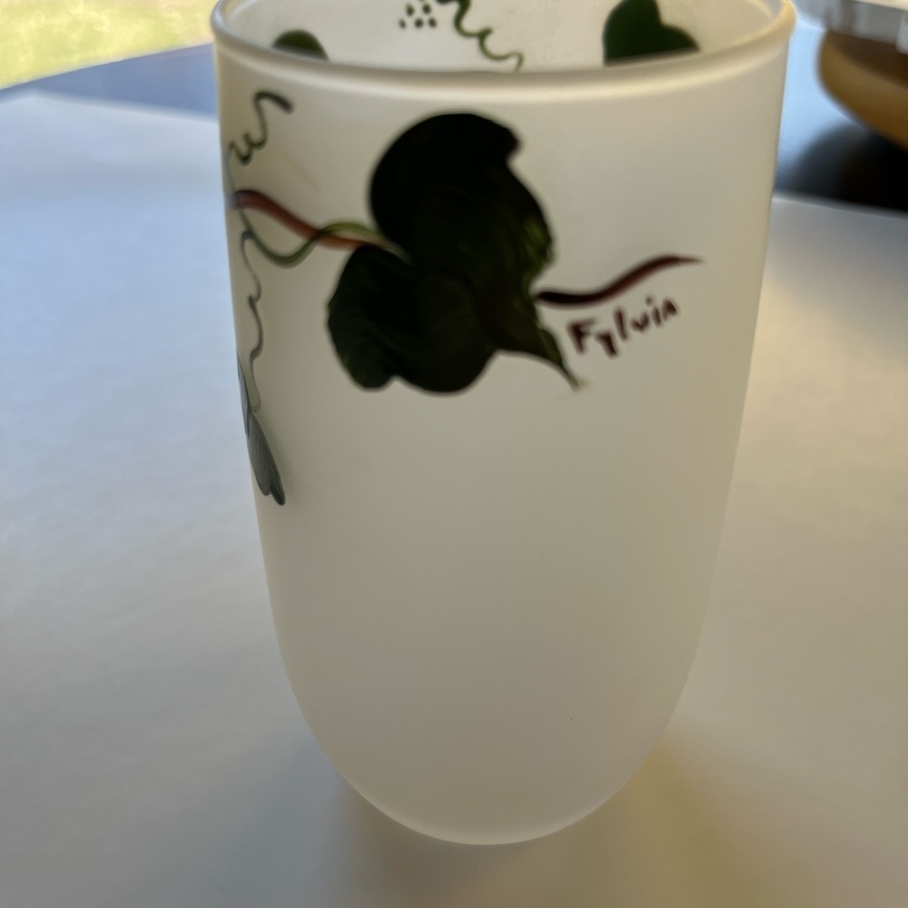 Vintage Signed Set of 8 Frosted glasses Green Leaf Ivy Design.  12 oz, 5.2”h